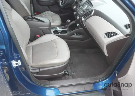 2014 Hyundai Tucson Se z USA, uszkodzony, nr VIN KM8JU3AGXEU831930